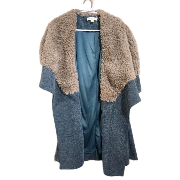 Sherpa Sleeveless Cardigan - Picture 1 of 7